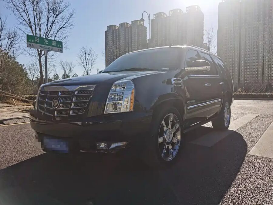 Cadillac Escalade, 2011 — фото продавца с che168