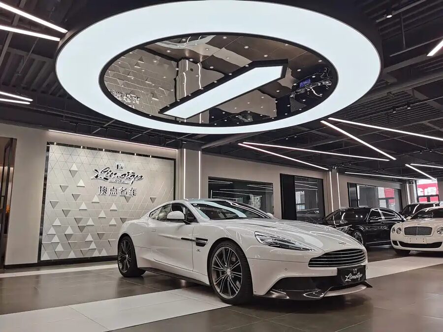 Aston Martin Vanquish, 2015 — фото продавца с che168