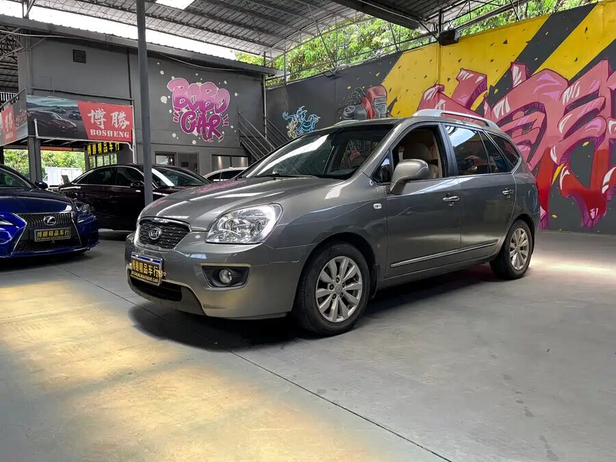 Kia Carens, 2010 — фото продавца с che168