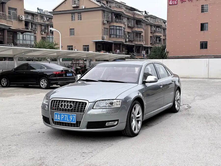 Audi S8, 2009 — фото продавца с che168