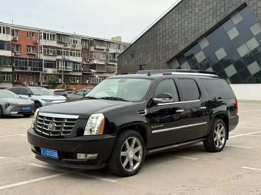 Cadillac Escalade, 2011 — фото продавца с che168