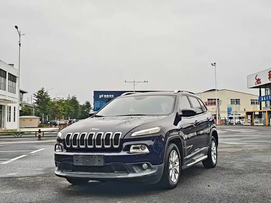Jeep Cherokee, 2016 — фото продавца с che168