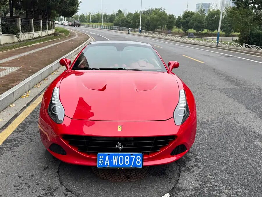 Ferrari California T, 2011 — фото продавца с che168