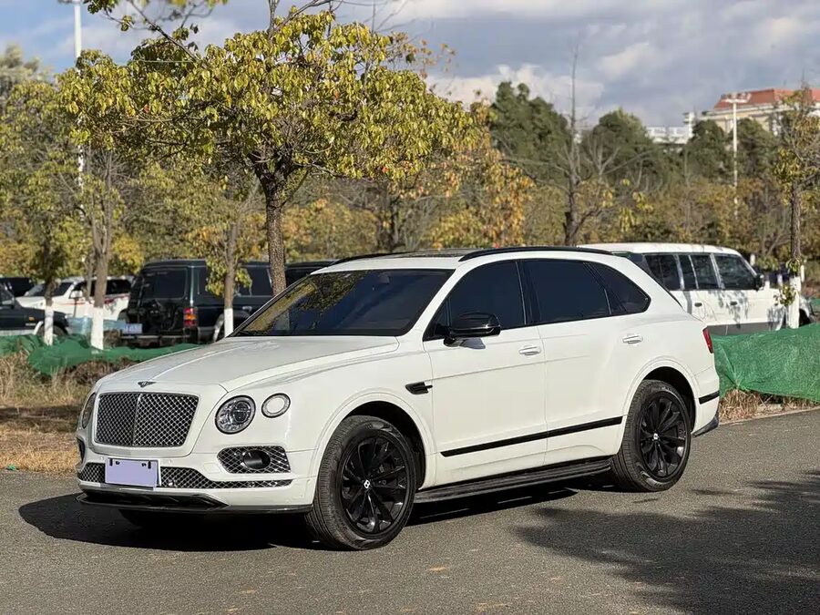 Bentley Bentayga, 2016 — фото продавца с che168