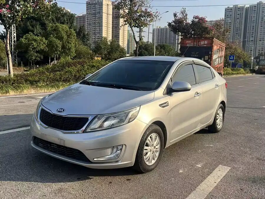 Kia K2, 2013 — фото продавца с che168