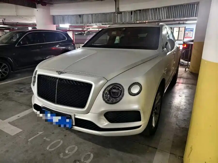 Bentley Bentayga, 2019 — фото продавца с che168