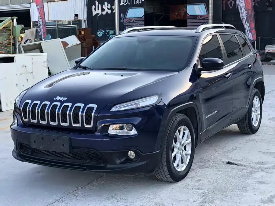 Jeep Cherokee, 2016 — фото продавца с che168