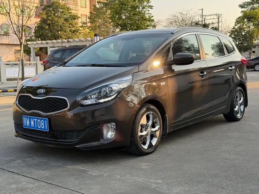 Kia Carens, 2016 — фото продавца с che168