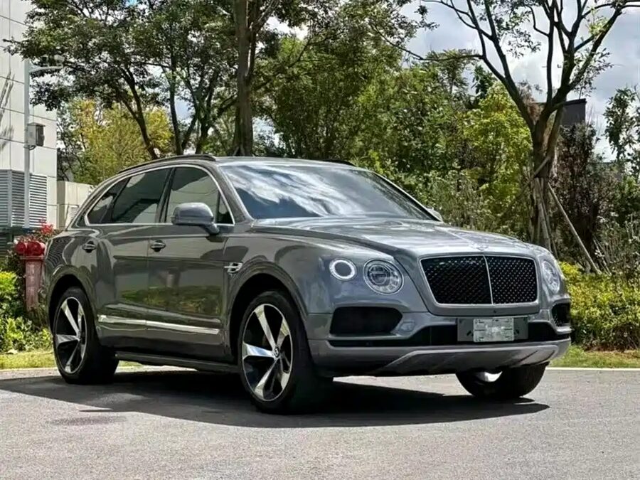 Bentley Bentayga, 2019 — фото продавца с che168