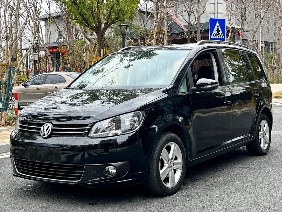 Volkswagen Touran, 2015 — фото продавца с che168