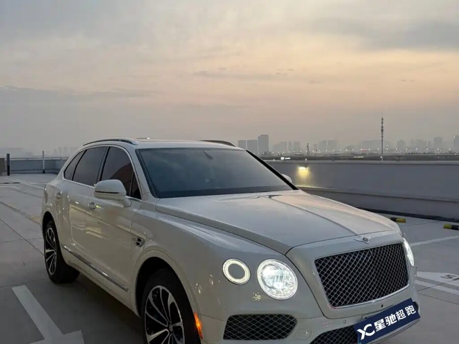 Bentley Bentayga, 2019 — фото продавца с che168