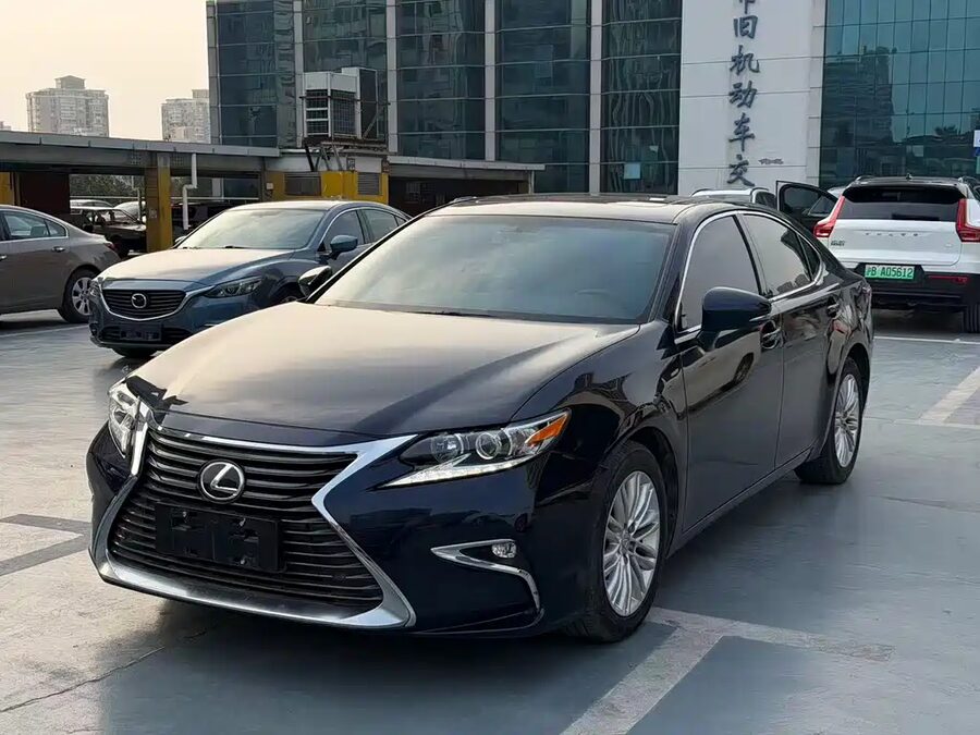Lexus ES, 2018 — фото продавца с che168