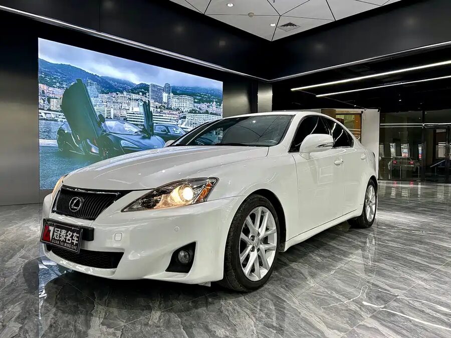 Lexus IS, 2012 — фото продавца с che168