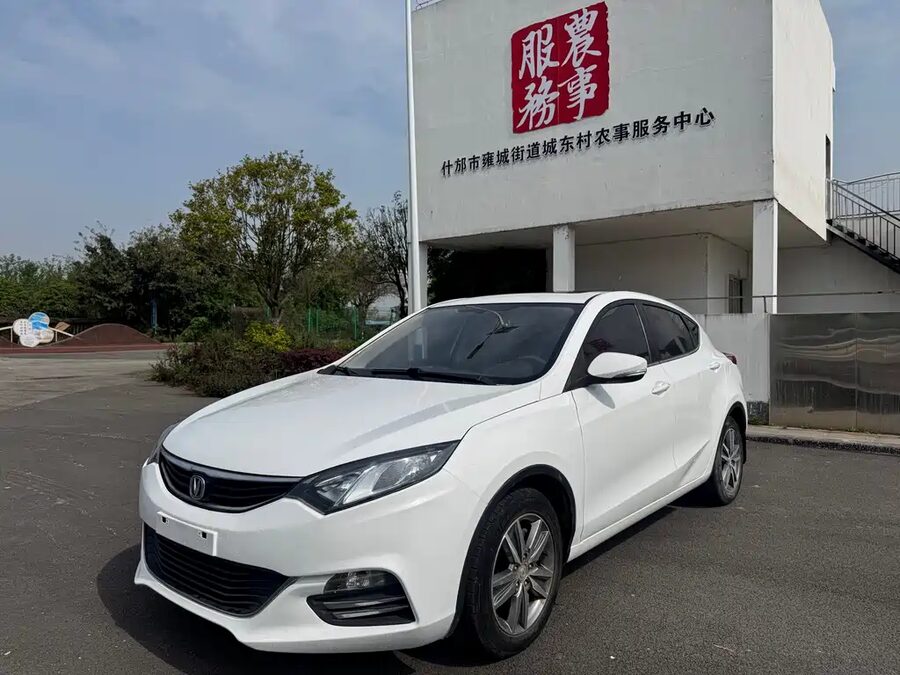 Changan Eado XT, 2015 — фото продавца с che168