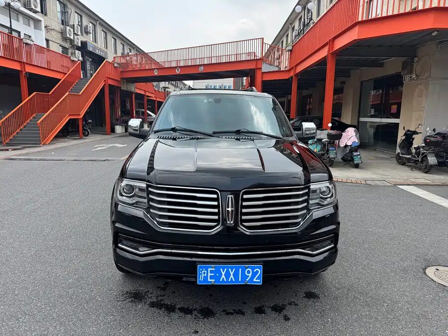 Lincoln Navigator, 2017 — фото продавца с che168