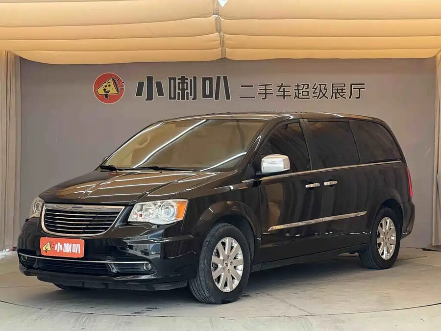 Chrysler Grand Voyager (Import), 2015 — фото продавца с che168