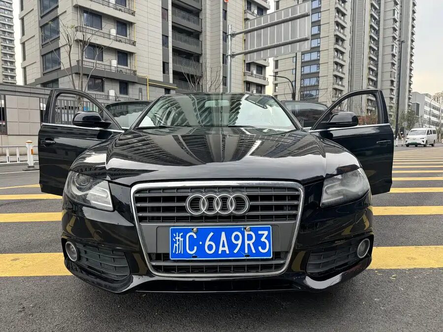 Audi A4L, 2011 — фото продавца с che168