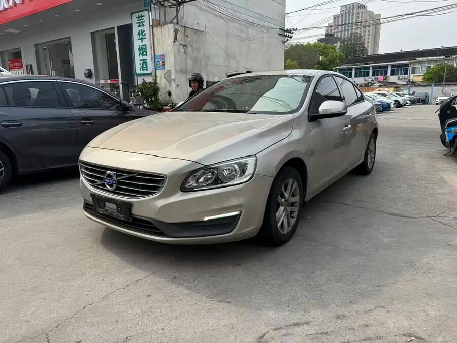 Volvo S60, 2016 — фото продавца с che168