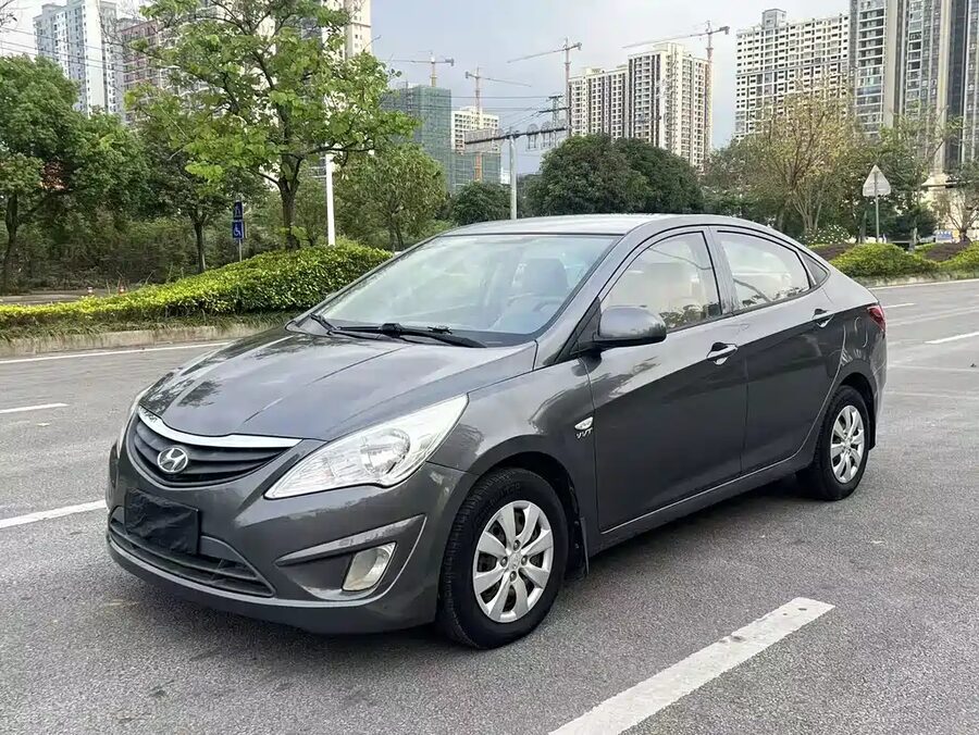 Hyundai Verna, 2012 — фото продавца с che168