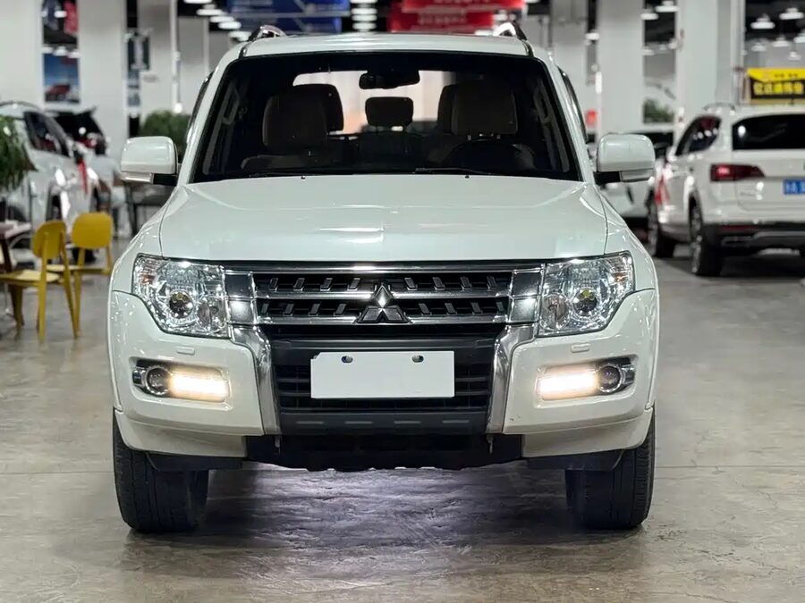 Mitsubishi Pajero (Import), 2018 — фото продавца с che168