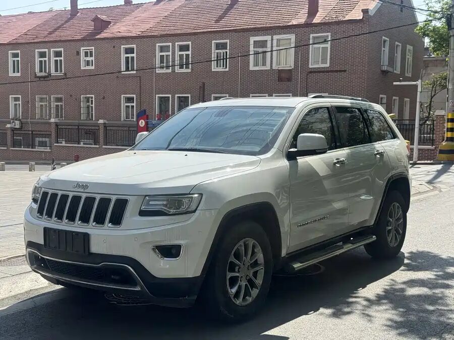 Jeep Grand Cherokee (Import), 2015 — фото продавца с che168