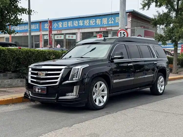 Cadillac Escalade, 2018 — фото продавца с che168
