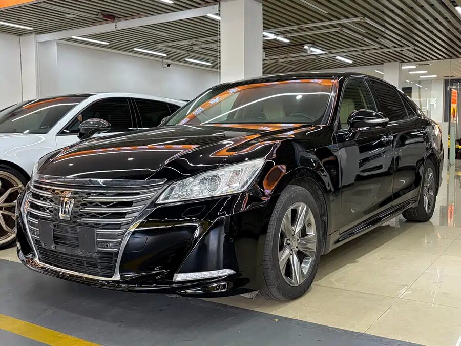 Toyota Crown, 2016 — фото продавца с che168