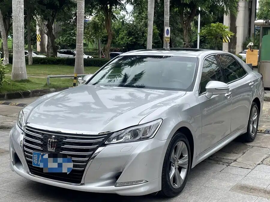 Toyota Crown, 2016 — фото продавца с che168