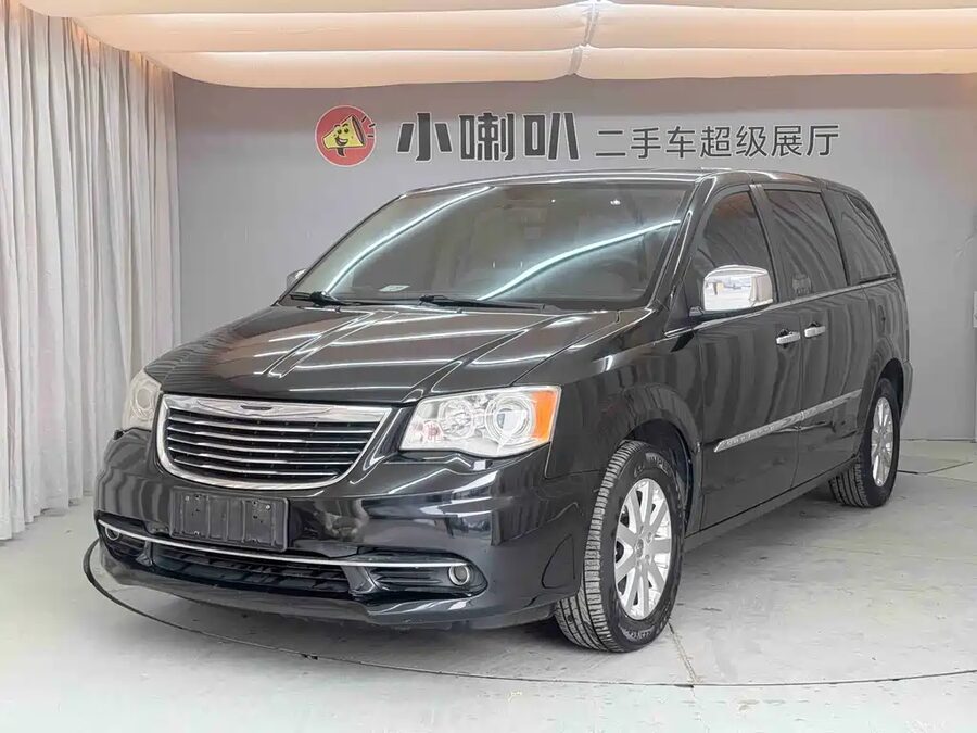 Chrysler Grand Voyager (Import), 2015 — фото продавца с che168