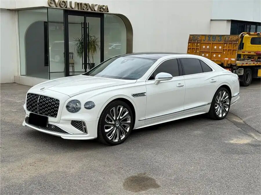 Bentley Flying Spur PHEV, 2025 — фото продавца с che168