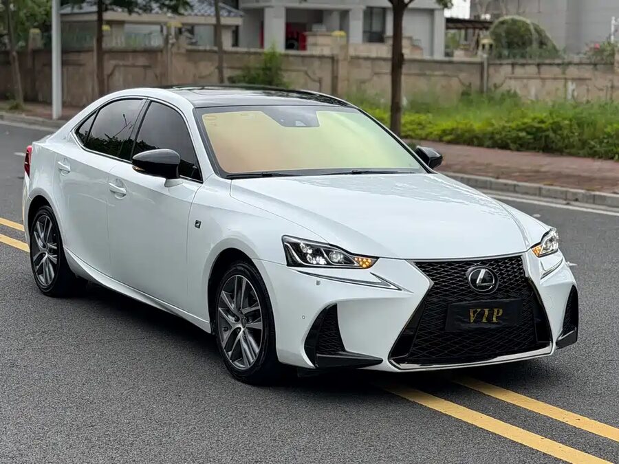 Lexus IS, 2017 — фото продавца с che168