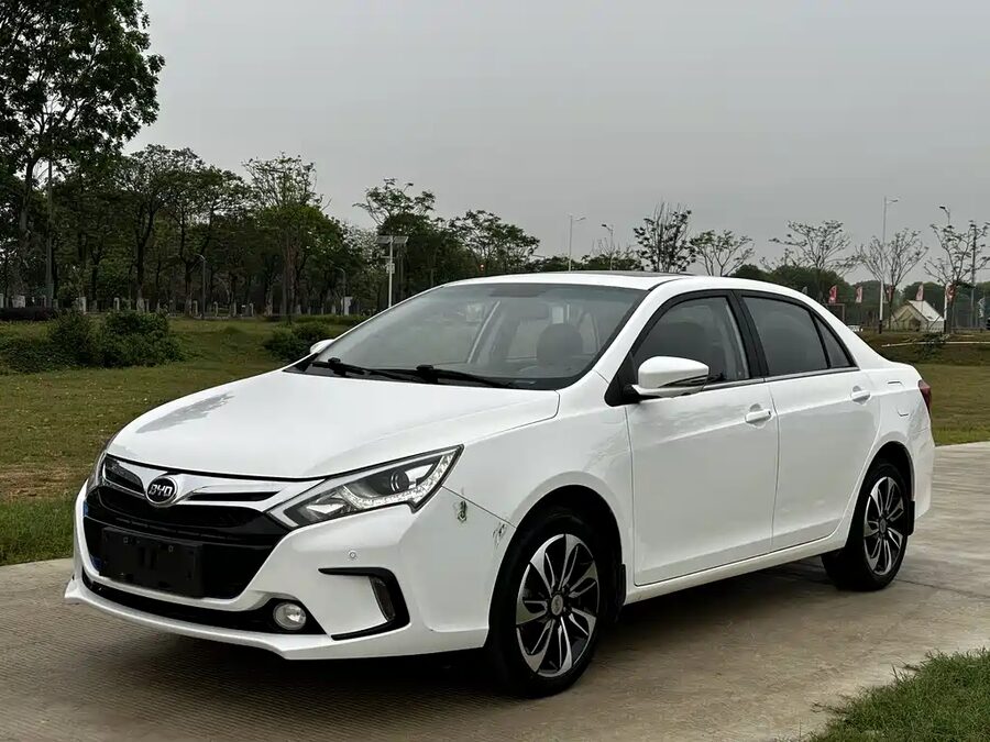 BYD Qin NEV, 2016 — фото продавца с che168
