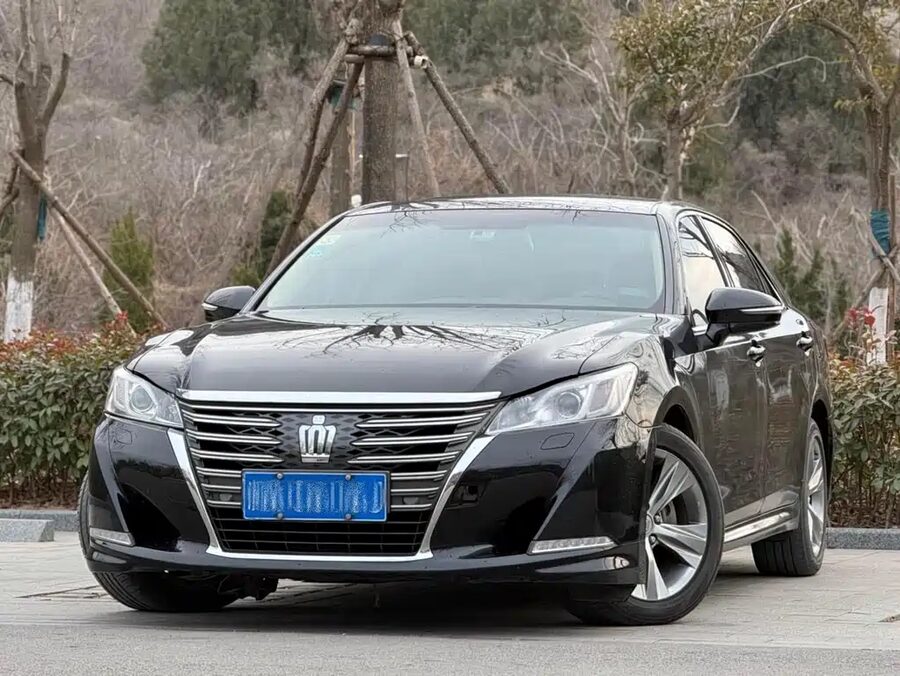 Toyota Crown, 2016 — фото продавца с che168
