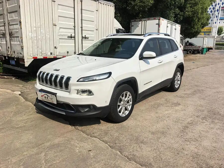 Jeep Cherokee, 2016 — фото продавца с che168