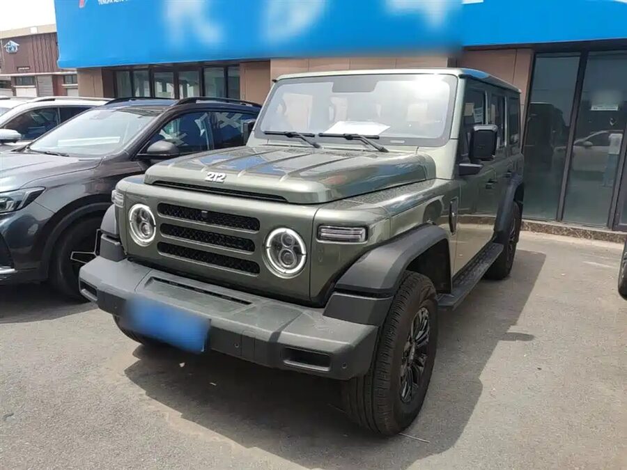 212 212 T01, 2024 — фото продавца с che168