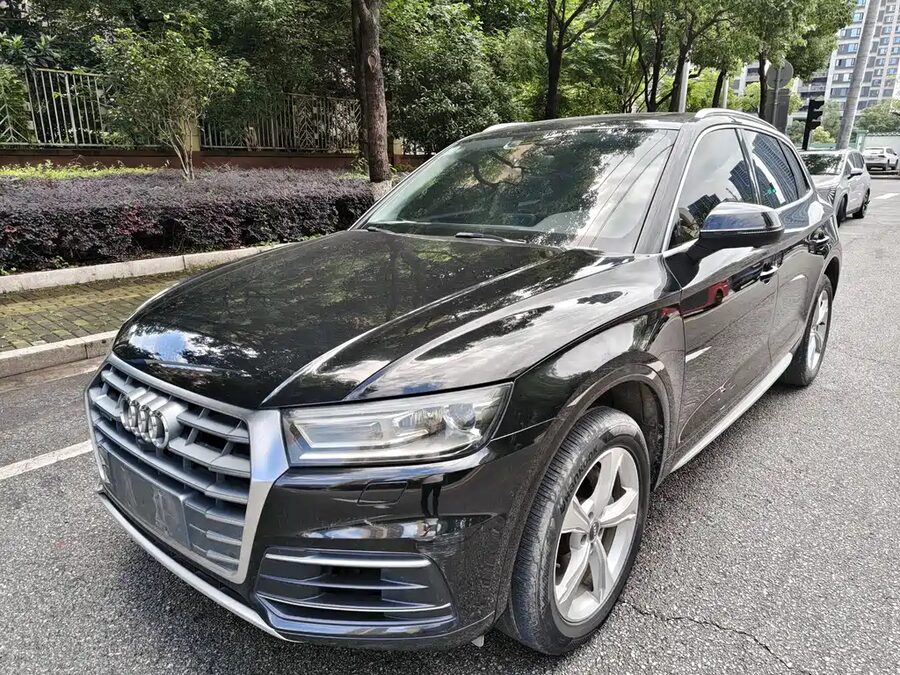 Audi Q5L, 2019 — фото продавца с che168