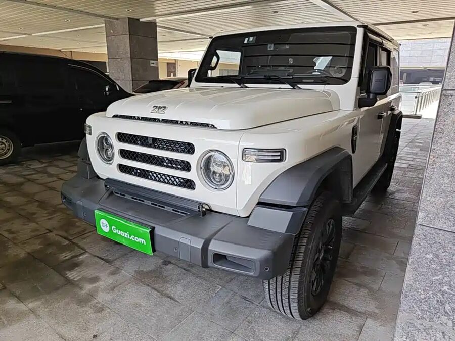 212 212 T01, 2025 — фото продавца с che168