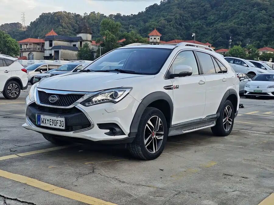 BYD Tang New Energy, 2016 — фото продавца с che168