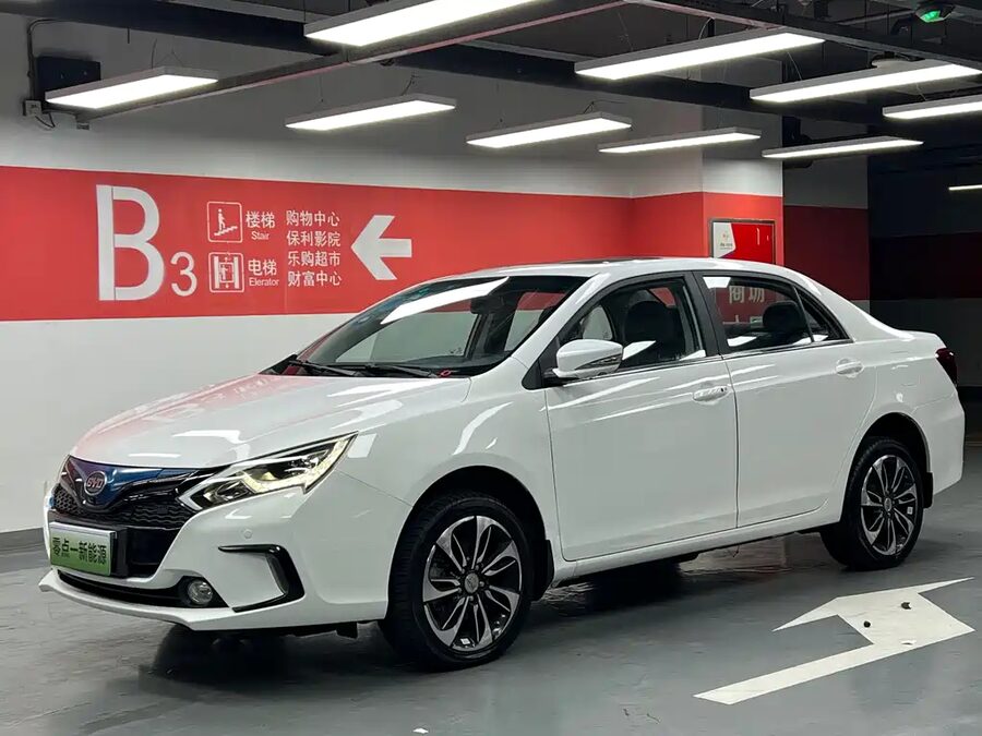 BYD Qin NEV, 2016 — фото продавца с che168
