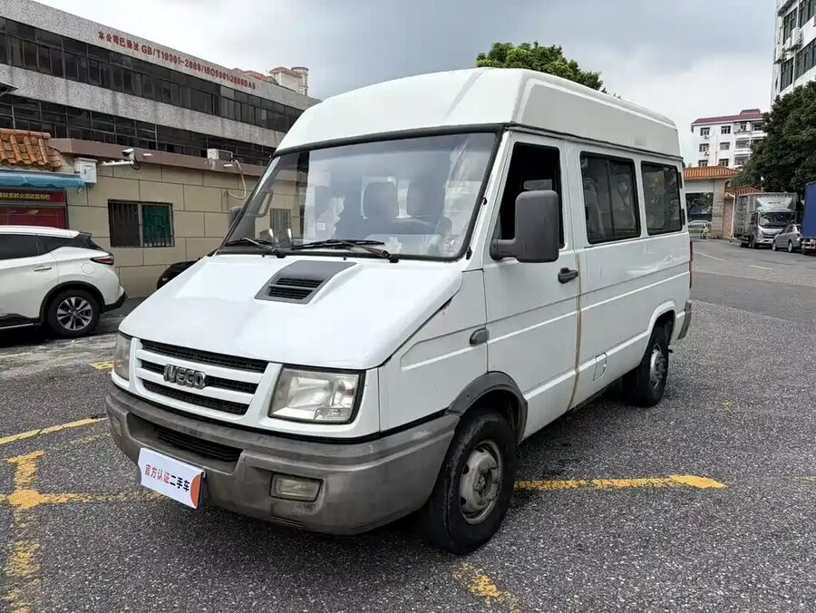 IVECO Daily, 2013 — фото продавца с che168