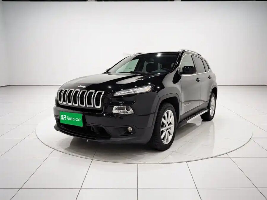 Jeep Cherokee (Import), 2015 — фото продавца с che168