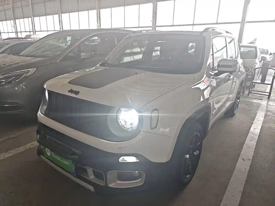 Jeep Renegade, 2017 — фото продавца с che168