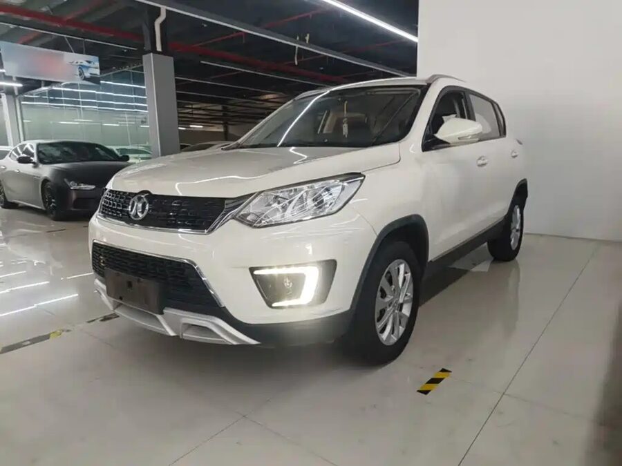 BAIC Senova X35, 2016 — фото продавца с che168