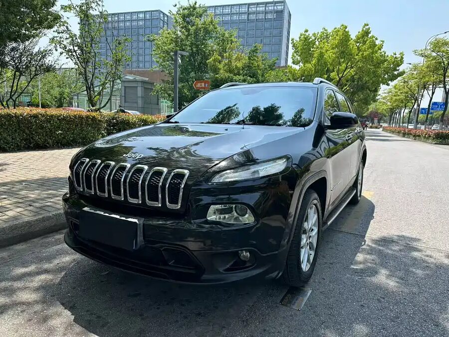 Jeep Cherokee, 2016 — фото продавца с che168