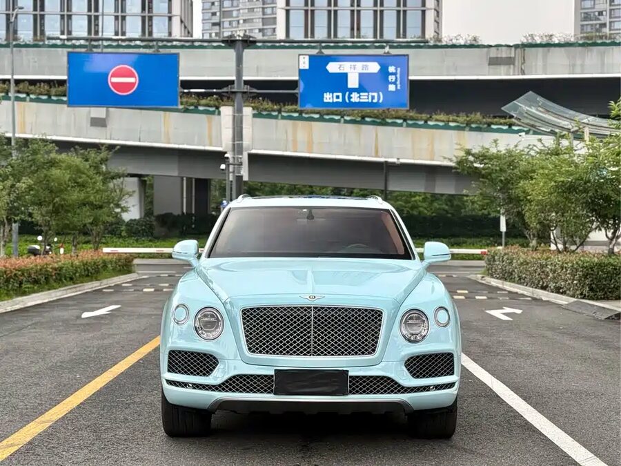 Bentley Bentayga, 2019 — фото продавца с che168
