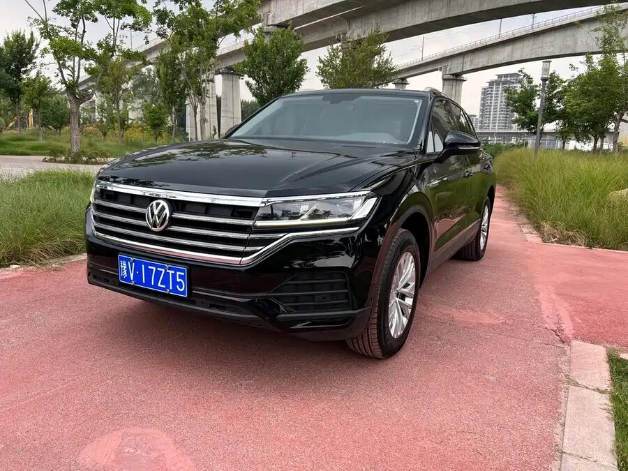 Volkswagen Touareg, 2019 — фото продавца с che168