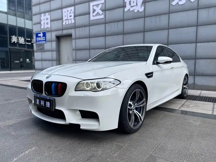 BMW M5, 2012 — фото продавца с che168