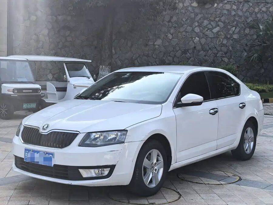 Skoda Octavia, 2016 — фото продавца с che168