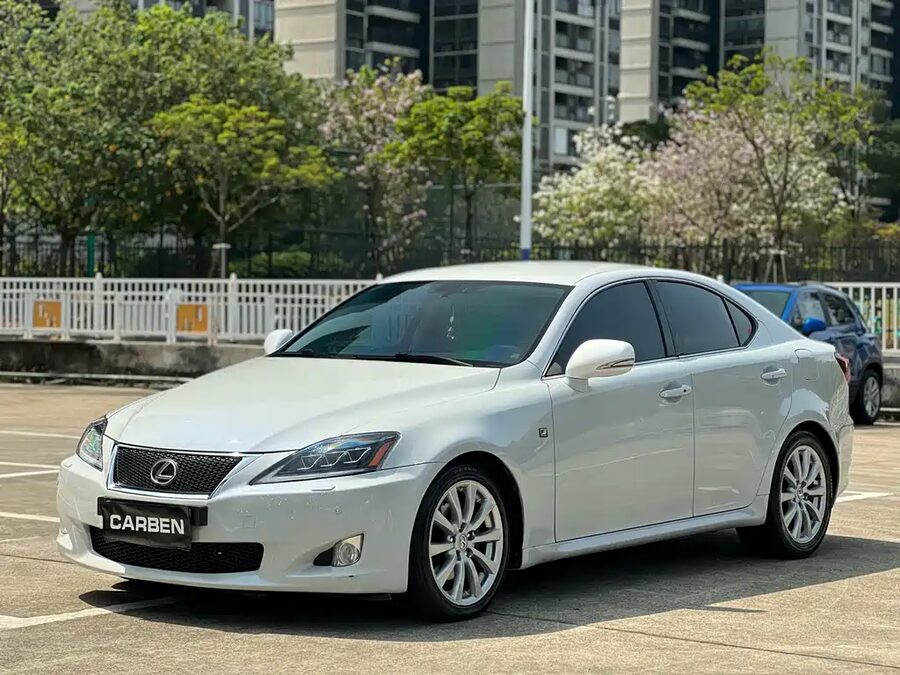 Lexus IS, 2010 — фото продавца с che168