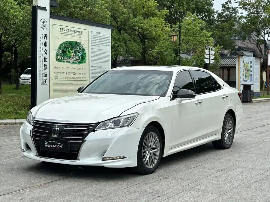 Toyota Crown, 2017 — фото продавца с che168